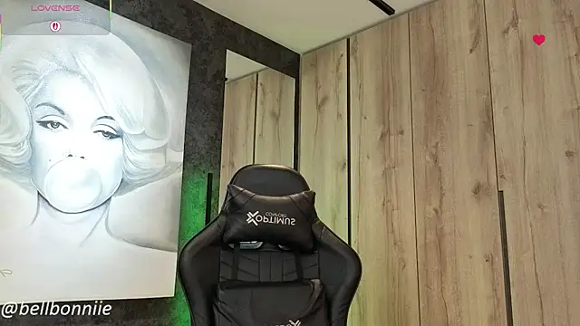 belllbonniie online show from 10.28.25