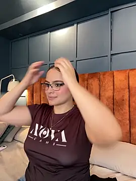 Tayler Kim online show from 03.24.26