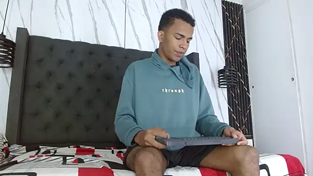 aston xvera online show from 10.10.25