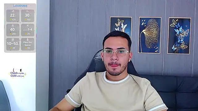 Arontrey21 online show from 09.21.25
