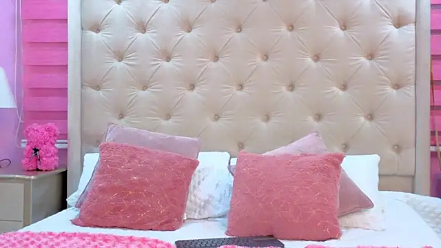 Snapshot of cherry_canndy_ chatting on 11.07.25 cherry canndy online show from 11.07.25