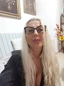 Snapshot of _sexyBLONDE46_ chatting on 05.06.26 sexyBLONDE46 online show from 05.06.26