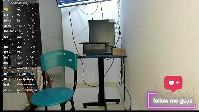 Snapshot of lunna_noir chatting on 11.03.25 lunna noir online show from 11.03.25