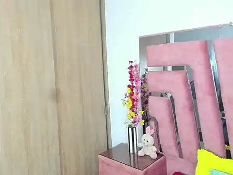 MaraKarly online show from 11.18.25