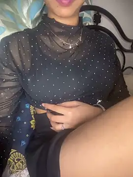 STRIP GLOW online show from 12.20.25