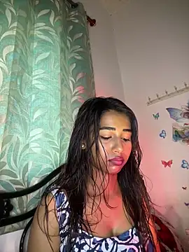 STRIP GLOW online show from 04.10.26