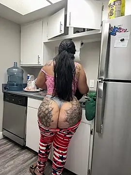 latina curvy22 online show from 04.23.26