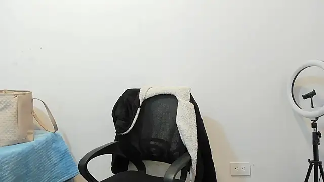 gisselle21 online show from 09.18.25