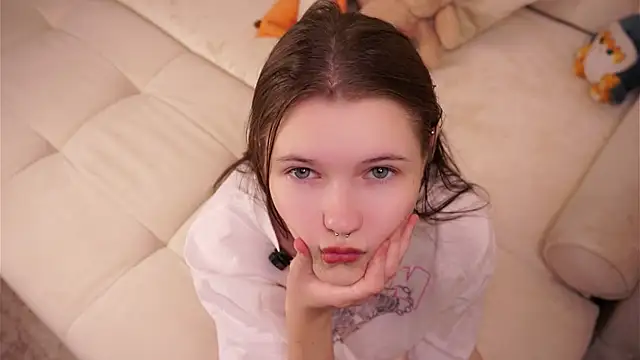 LynHillaire online show from 10.02.25