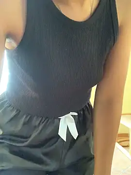 Pretty Beauty online show from 10.30.25