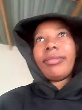 Pretty Beauty online show from 11.03.25