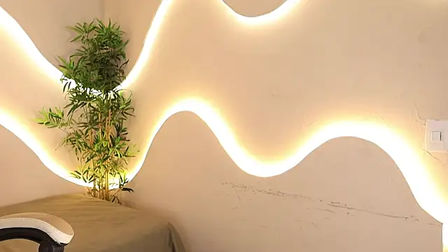 Snapshot of Mystic_blue chatting on 10.31.25 Mystic blue online show from 10.31.25