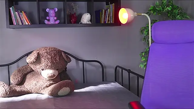 Snapshot of Mystic_blue chatting on 11.10.25 Mystic blue online show from 11.10.25