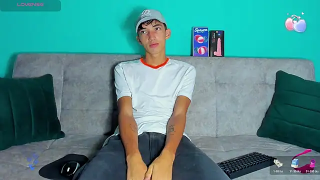 Maikol Ortiz online show from 10.17.25