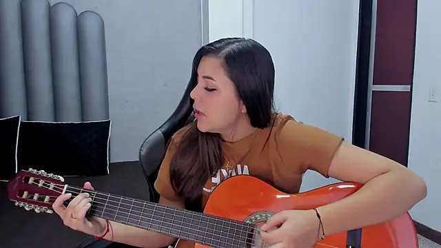 Charlotte-Star online show from 11.29.25