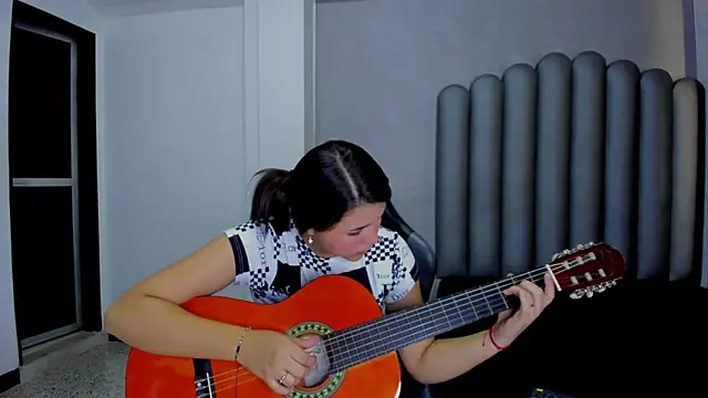 Charlotte-Star online show from 12.16.25