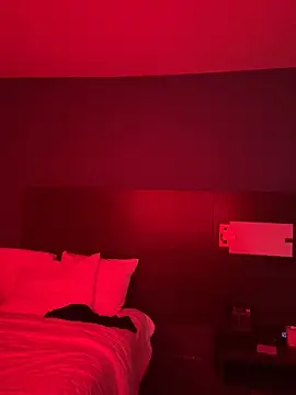 Snapshot of bbwbubbles77 chatting on 12.20.25 bbwbubbles77 online show from 12.20.25