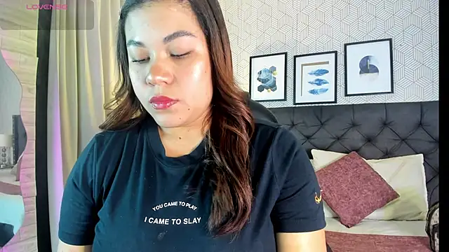 Snapshot of sophie__blare chatting on 06.24.26 sophie blare online show from 06.24.26