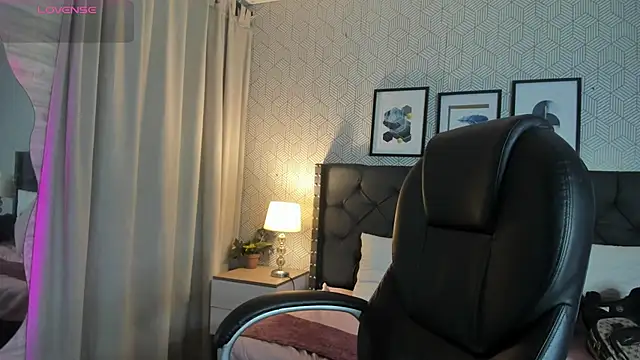 Snapshot of sophie__blare chatting on 07.02.26 sophie blare online show from 07.02.26