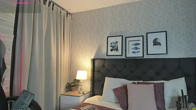Snapshot of sophie__blare chatting on 07.03.26 sophie blare online show from 07.03.26