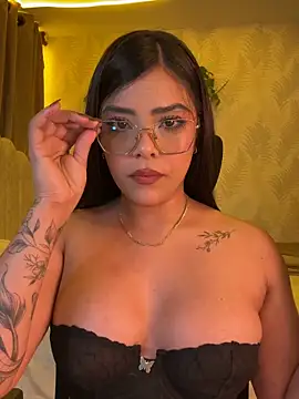 Sara-Evans online show from 04.07.26