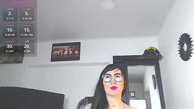 Vicky hotmilf online show from 03.13.26
