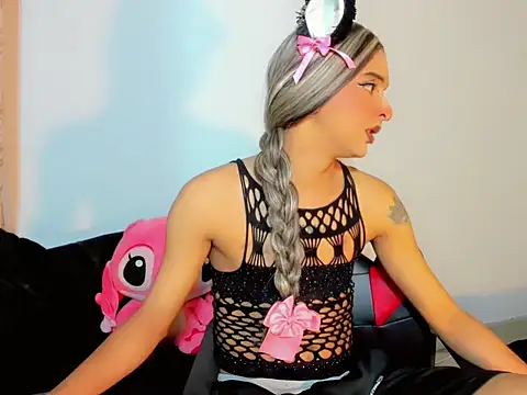 MIA HOT23CM S7S online show from 10.10.25