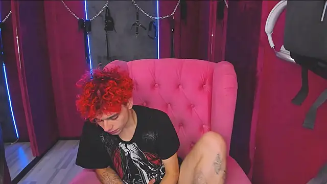 Snapshot of Blaiz_Vok chatting on 10.02.25 Blaiz Vok online show from 10.02.25