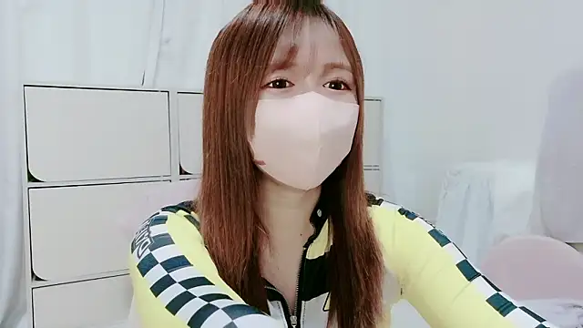 Snapshot of Hanachan_Gcup_ chatting on 10.31.25 Hanachan Gcup online show from 10.31.25