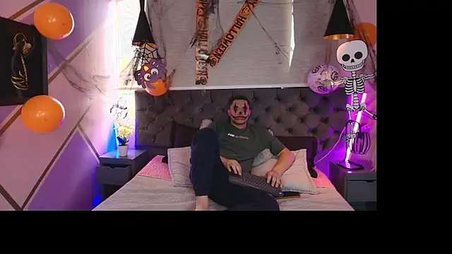 Annie Lii online show from 10.20.25