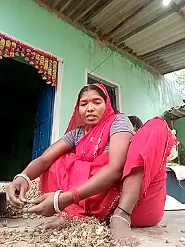 Snapshot of Jivika_Jaiswal chatting on 10.22.25 Jivika Jaiswal online show from 10.22.25