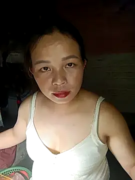 Snapshot of KumChyn chatting on 10.02.25 KumChyn online show from 10.02.25