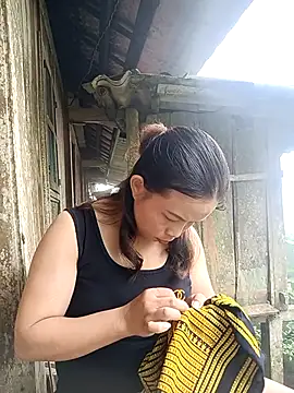 Snapshot of KumChyn chatting on 10.03.25 KumChyn online show from 10.03.25