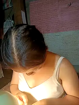 Snapshot of KumChyn chatting on 10.03.25 KumChyn online show from 10.03.25