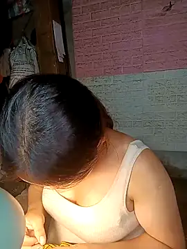 Snapshot of KumChyn chatting on 10.05.25 KumChyn online show from 10.05.25