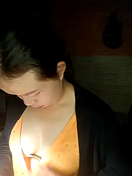 Snapshot of KumChyn chatting on 11.09.25 KumChyn online show from 11.09.25