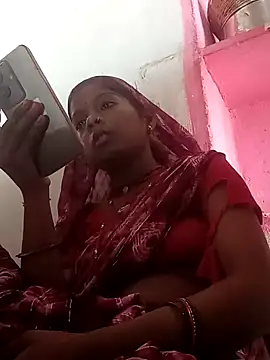 Snapshot of Hema4545 chatting on 09.25.25 Hema4545 online show from 09.25.25