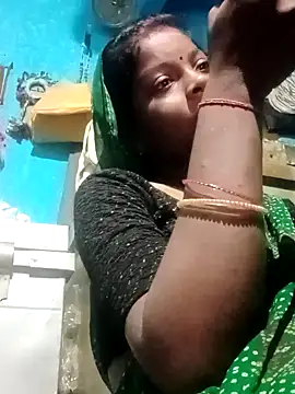 Snapshot of Hema4545 chatting on 10.07.25 Hema4545 online show from 10.07.25