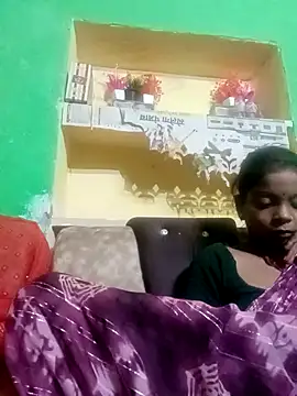 Snapshot of Hema4545 chatting on 10.08.25 Hema4545 online show from 10.08.25