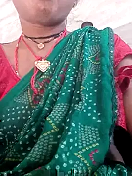 Snapshot of Hema4545 chatting on 10.12.25 Hema4545 online show from 10.12.25