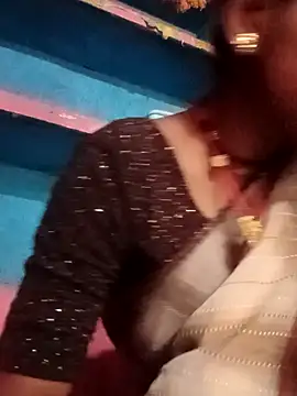 Snapshot of Hema4545 chatting on 10.13.25 Hema4545 online show from 10.13.25