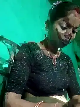 Snapshot of Hema4545 chatting on 10.17.25 Hema4545 online show from 10.17.25