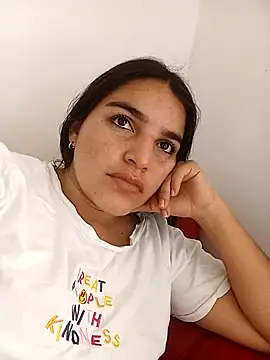 chloe 90 online show from 09.29.25