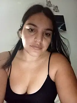 chloe 90 online show from 10.23.25