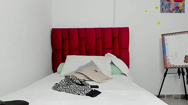 berenicelV online show from 10.23.25