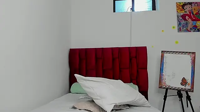 berenicelV online show from 10.30.25