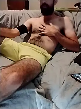 Snapshot of beauthomas chatting on 10.16.25 beauthomas online show from 10.16.25