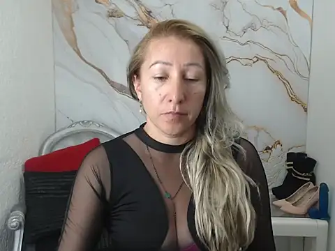 swetchrystal online show from 09.26.25