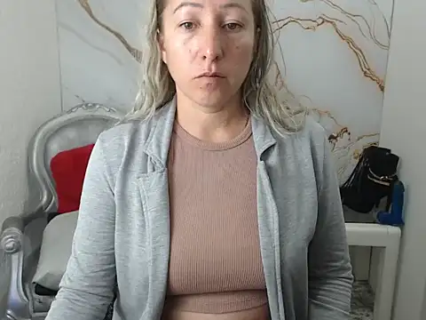 swetchrystal online show from 09.29.25