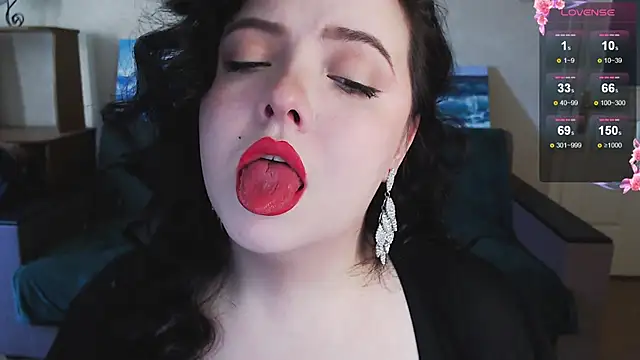 Snapshot of EmillyBones chatting on 02.18.26 EmillyBones online show from 02.18.26